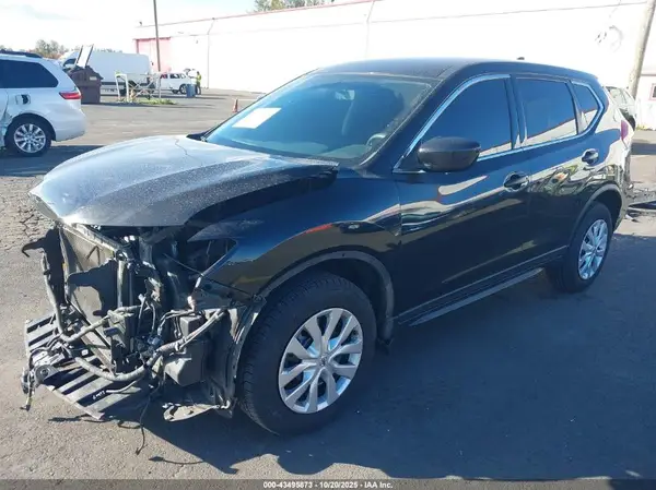 KNMAT2MV9JP560783 2018 NISSAN ROGUE - Image 2