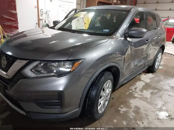 KNMAT2MV9JP562310 2018 NISSAN ROGUE - Image 2