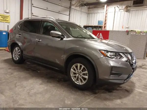 KNMAT2MV9JP566552 2018 NISSAN ROGUE - Image 1