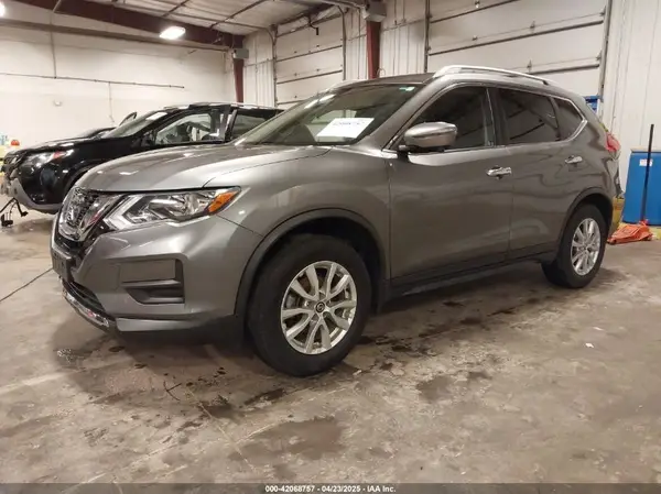 KNMAT2MV9JP566552 2018 NISSAN ROGUE - Image 2