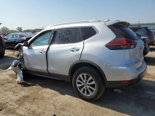 KNMAT2MV9JP566969 2018 NISSAN ROGUE - Image 2