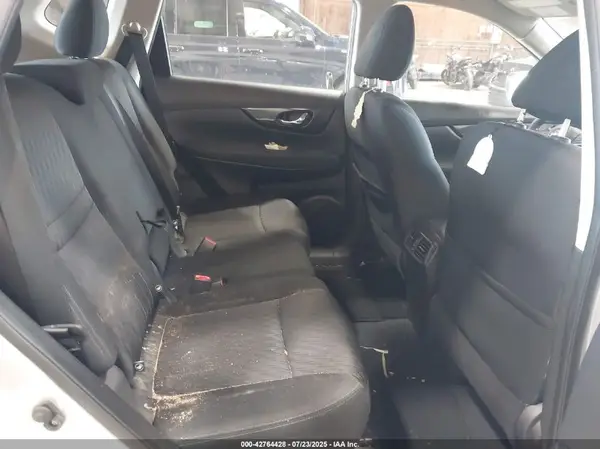 KNMAT2MV9JP568947 2018 NISSAN ROGUE - Image 8