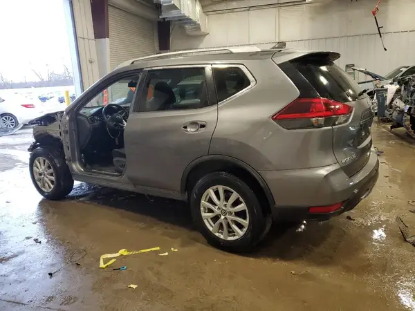 KNMAT2MV9JP569211 2018 NISSAN ROGUE - Image 2