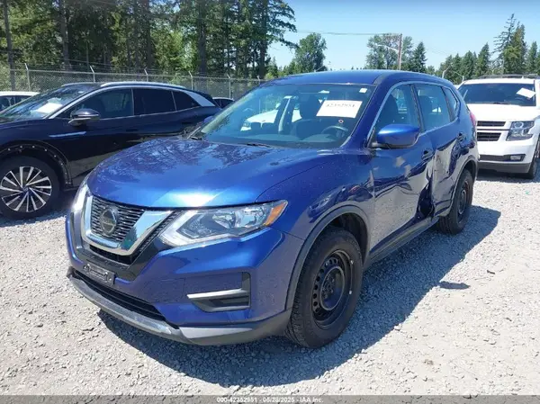 KNMAT2MV9JP569466 2018 NISSAN ROGUE - Image 2