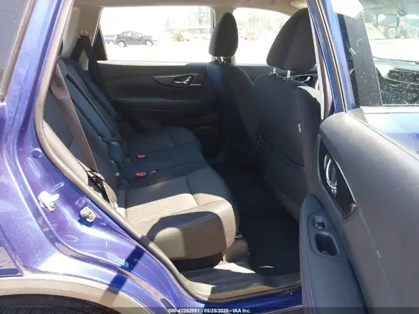 KNMAT2MV9JP569466 2018 NISSAN ROGUE - Image 8