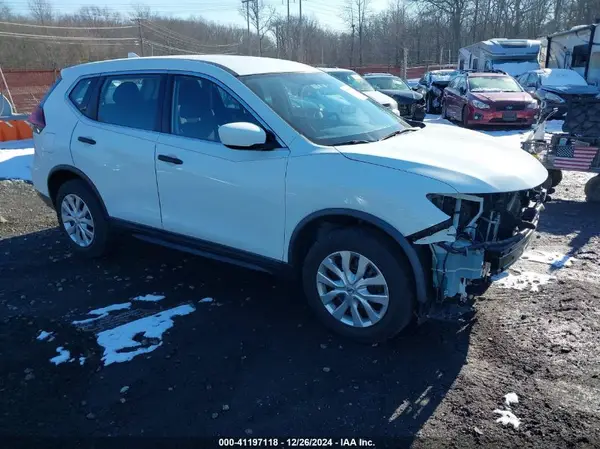 KNMAT2MV9JP570178 2018 NISSAN ROGUE - Image 1