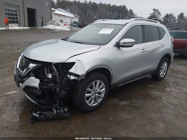 KNMAT2MV9JP576031 2018 NISSAN ROGUE - Image 2