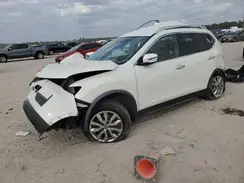 KNMAT2MV9JP580483 2018 NISSAN ROGUE