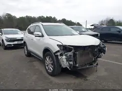 KNMAT2MV9JP580676 2018 NISSAN ROGUE