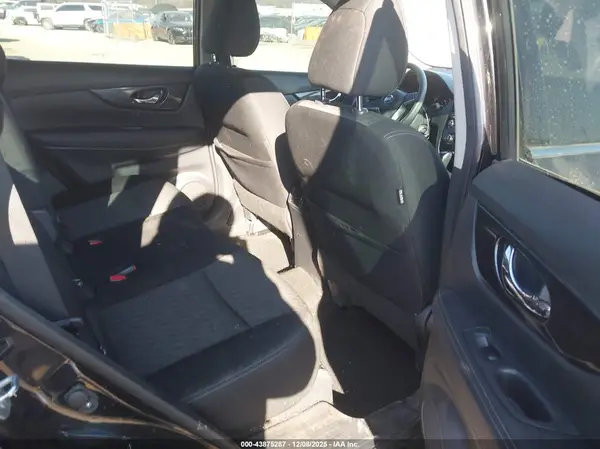 KNMAT2MV9JP584291 2018 NISSAN ROGUE - Image 8