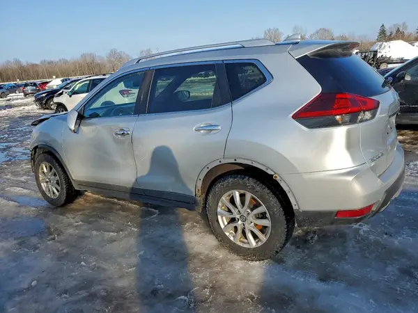 KNMAT2MV9JP584758 2018 NISSAN ROGUE - Image 2