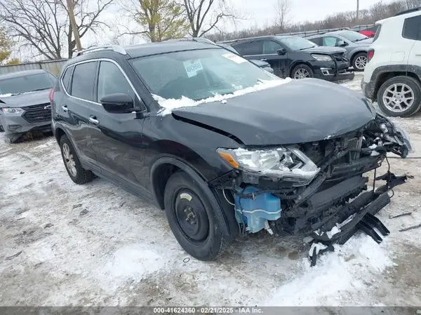 KNMAT2MV9JP588583 2018 NISSAN ROGUE - Image 1