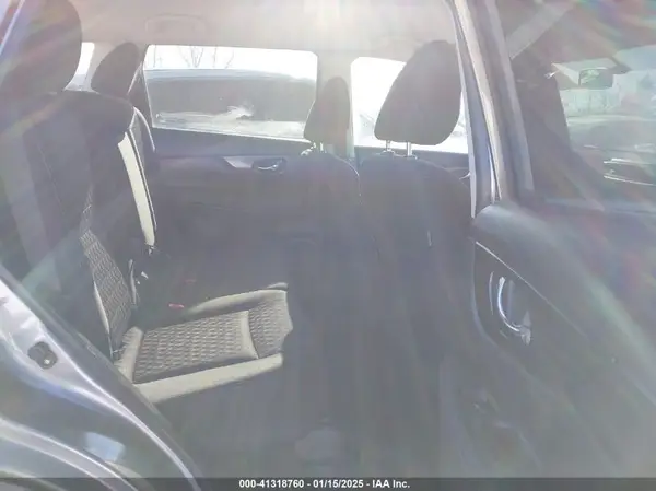 KNMAT2MV9JP591094 2018 NISSAN ROGUE - Image 8