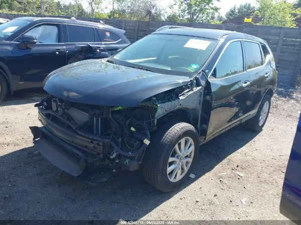 KNMAT2MV9JP593492 2018 NISSAN ROGUE - Image 2
