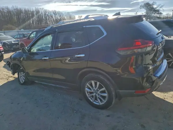 KNMAT2MV9JP595646 2018 NISSAN ROGUE - Image 2