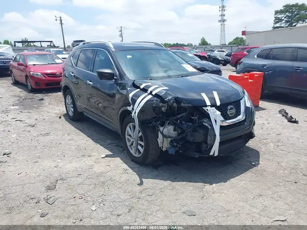 KNMAT2MV9JP595999 2018 NISSAN ROGUE - Image 1