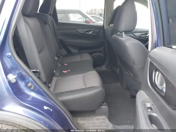 KNMAT2MV9JP597073 2018 NISSAN ROGUE - Image 8