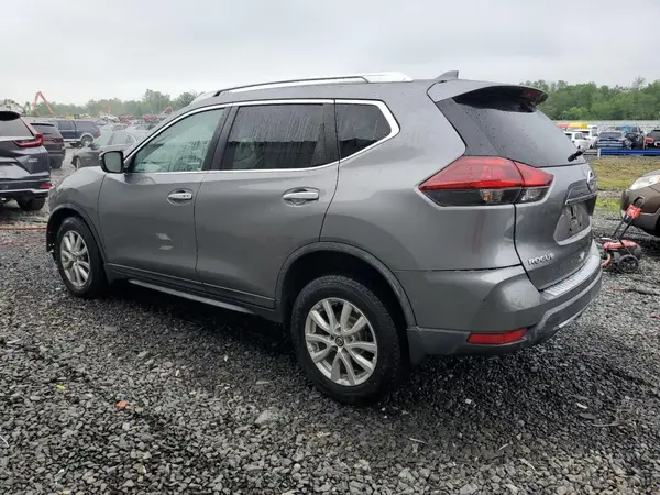 KNMAT2MV9JP597901 2018 NISSAN ROGUE - Image 2