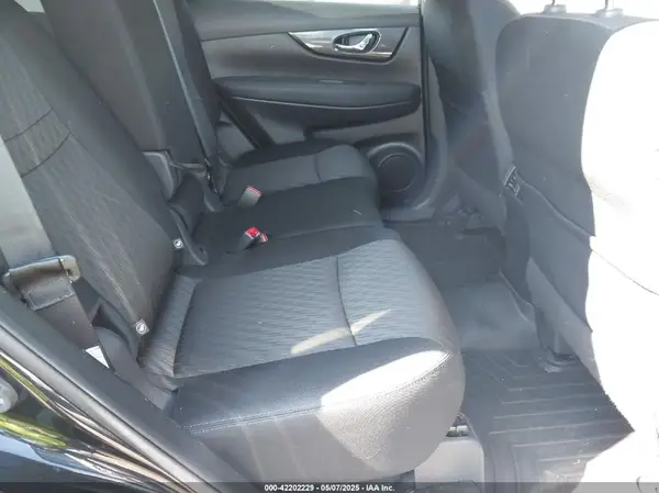 KNMAT2MV9JP600148 2018 NISSAN ROGUE - Image 8