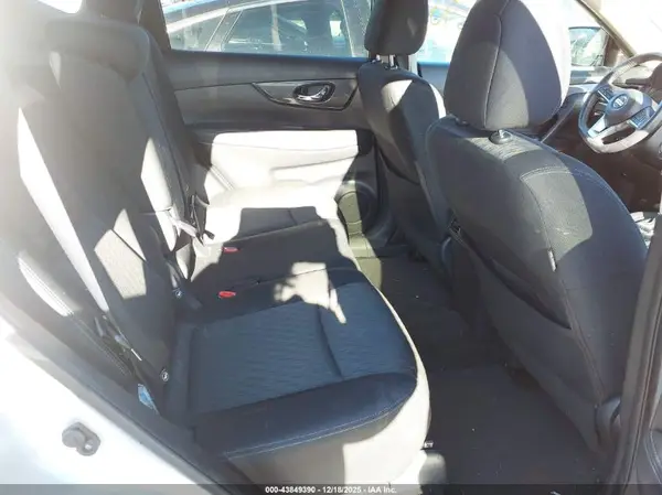 KNMAT2MV9JP603017 2018 NISSAN ROGUE - Image 8