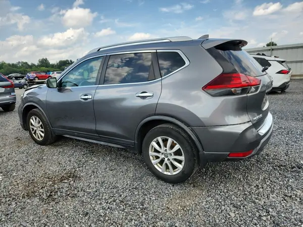 KNMAT2MV9JP608492 2018 NISSAN ROGUE - Image 2