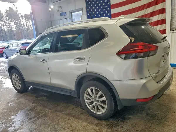 KNMAT2MV9JP609609 2018 NISSAN ROGUE - Image 2