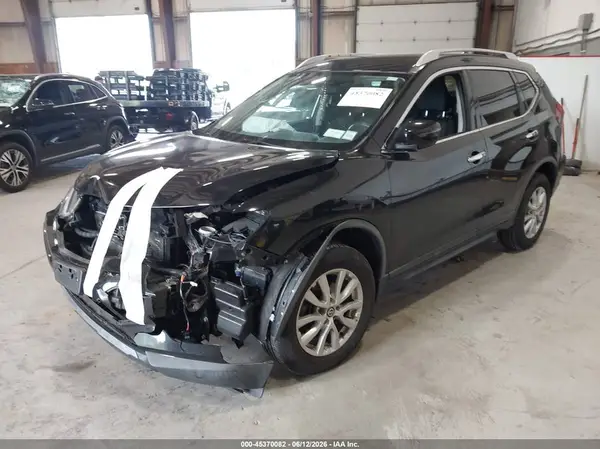 KNMAT2MV9JP609772 2018 NISSAN ROGUE - Image 2
