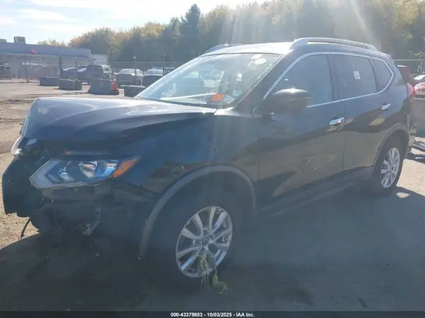 KNMAT2MV9JP611957 2018 NISSAN ROGUE - Image 2