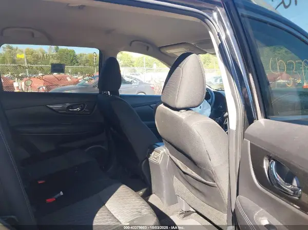 KNMAT2MV9JP611957 2018 NISSAN ROGUE - Image 8