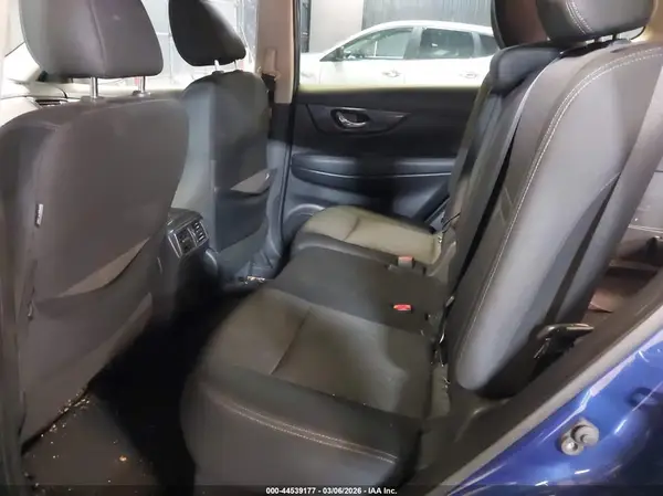 KNMAT2MV9JP617788 2018 NISSAN ROGUE - Image 8
