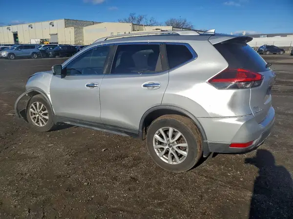 KNMAT2MV9JP618634 2018 NISSAN ROGUE - Image 2