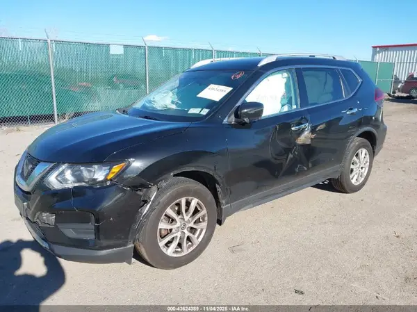 KNMAT2MV9JP620030 2018 NISSAN ROGUE - Image 2