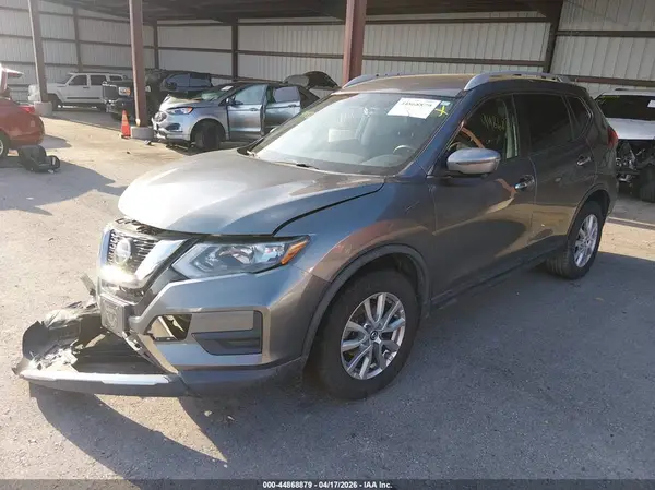 KNMAT2MV9JP620383 2018 NISSAN ROGUE - Image 2