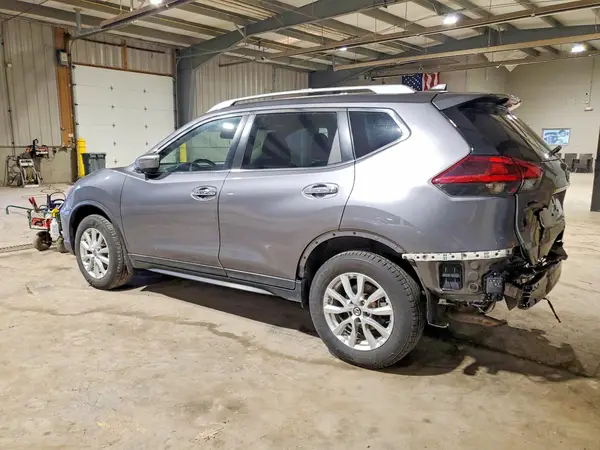 KNMAT2MV9JP620903 2018 NISSAN ROGUE - Image 2