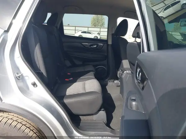 KNMAT2MV9KP524089 2019 NISSAN ROGUE - Image 8