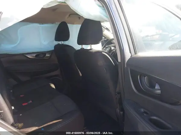 KNMAT2MV9KP528451 2019 NISSAN ROGUE - Image 8