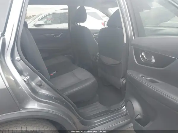 KNMAT2MV9KP551082 2019 NISSAN ROGUE - Image 8