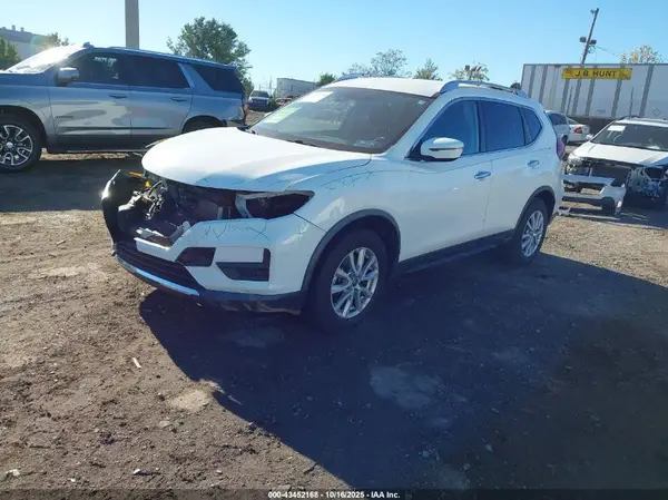 KNMAT2MV9LP520318 2020 NISSAN ROGUE - Image 2