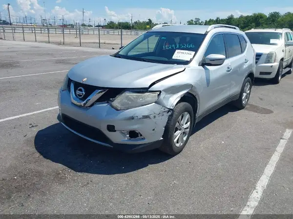 KNMAT2MVXGP600023 2016 NISSAN ROGUE - Image 2