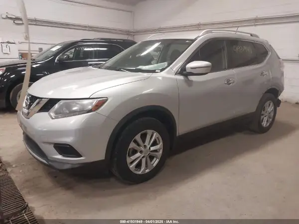 KNMAT2MVXGP612527 2016 NISSAN ROGUE - Image 2