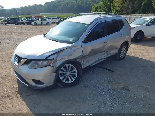 KNMAT2MVXGP629439 2016 NISSAN ROGUE - Image 2
