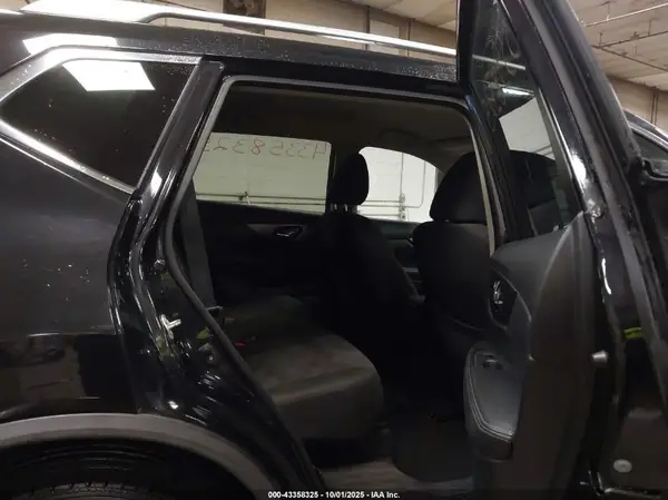 KNMAT2MVXGP650064 2016 NISSAN ROGUE - Image 8