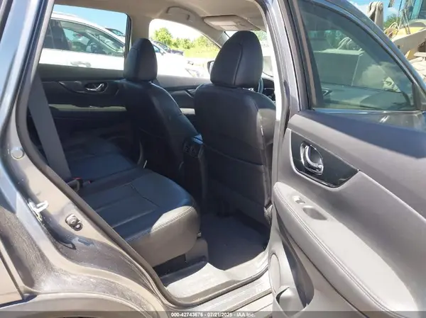 KNMAT2MVXGP677118 2016 NISSAN ROGUE - Image 8