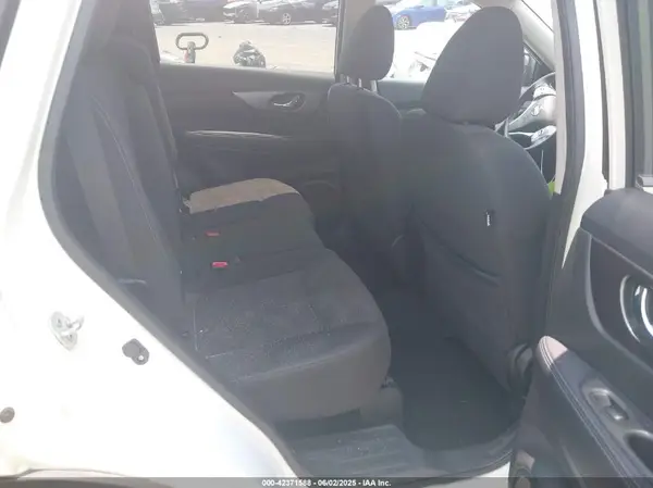 KNMAT2MVXGP699801 2016 NISSAN ROGUE - Image 8