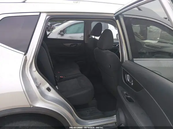 KNMAT2MVXGP705709 2016 NISSAN ROGUE - Image 8