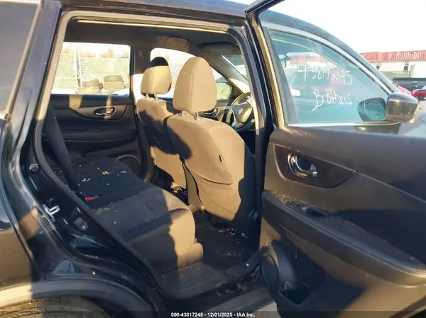 KNMAT2MVXGP709940 2016 NISSAN ROGUE - Image 8