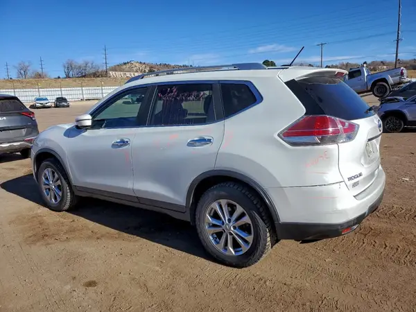 KNMAT2MVXGP719786 2016 NISSAN ROGUE - Image 2