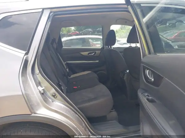 KNMAT2MVXGP724308 2016 NISSAN ROGUE - Image 8