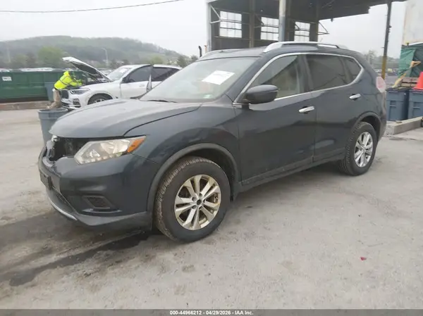 KNMAT2MVXGP726768 2016 NISSAN ROGUE - Image 2