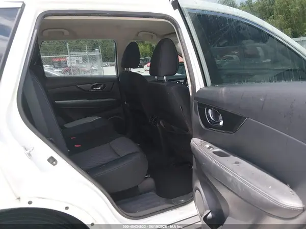 KNMAT2MVXHP501915 2017 NISSAN ROGUE - Image 8